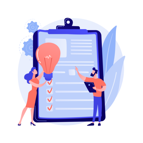 Mann und Frau vor einer großen abgearbeiteten Checkliste und halten eine große Glühbirne